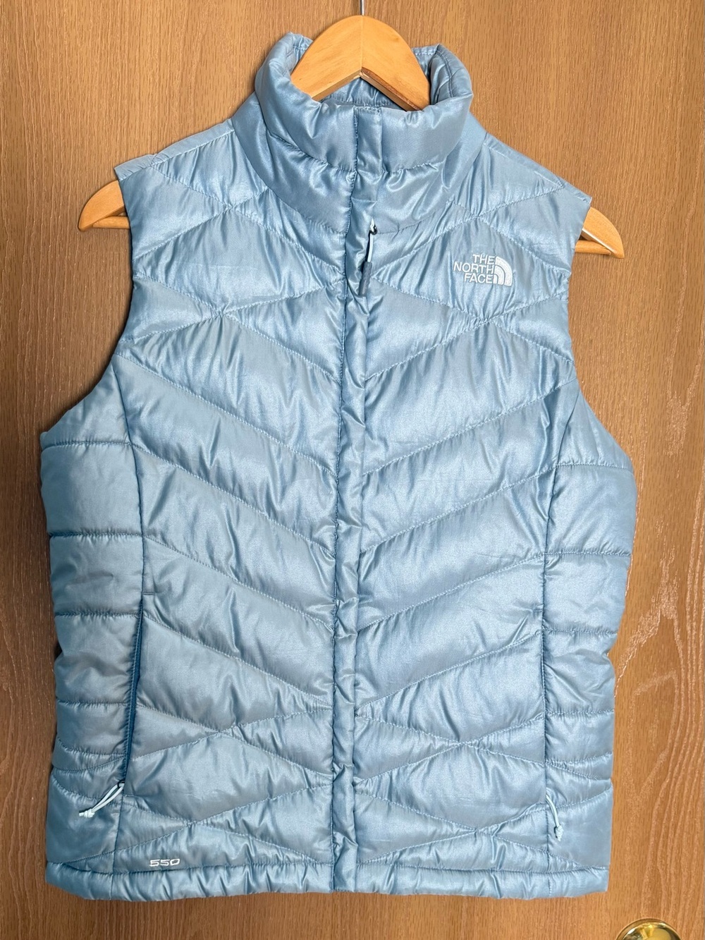 The North Face Women’s 550 Fill Down Puffer Vest Light Blue